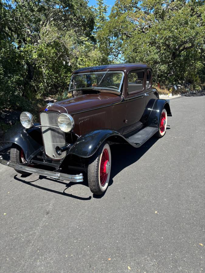 Ford-5-window-1932-brown
