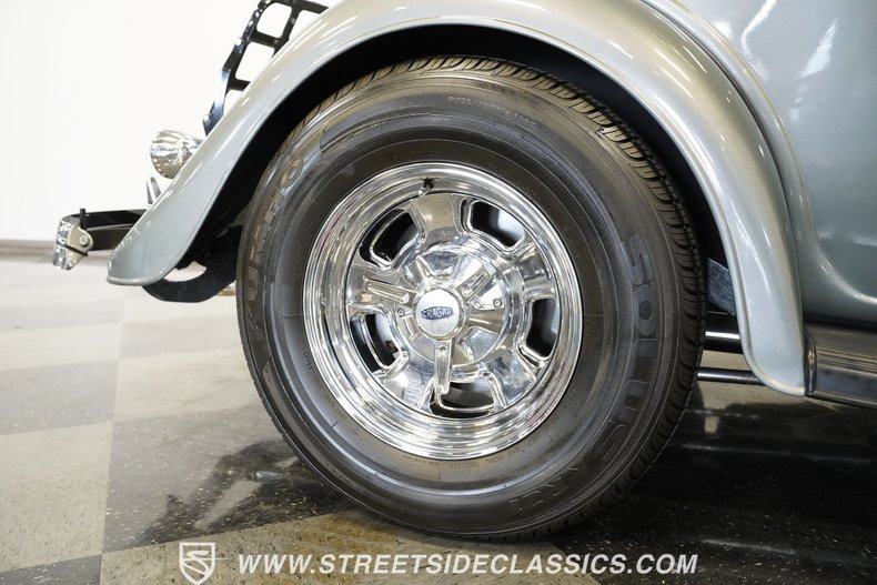 Ford-5-window-1934-Charcoal-Gray-Metall-Tan-11