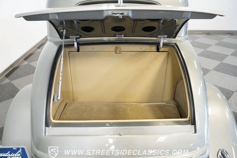 Ford-5-window-1934-Charcoal-Gray-Metall-Tan-42