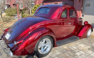 Ford-5-window-1936-Red-Beige-1