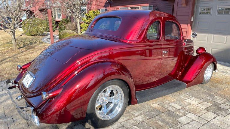 Ford-5-window-1936-Red-Beige-1