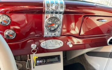 Ford-5-window-1936-Red-Beige-13