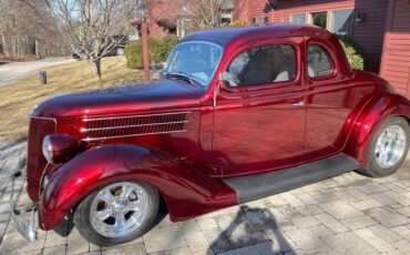 Ford-5-window-1936-Red-Beige-18