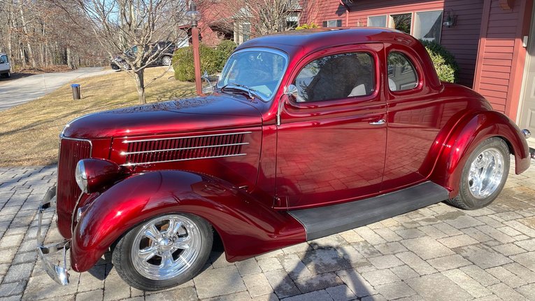 Ford-5-window-1936-Red-Beige-18