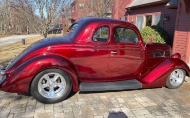 Ford-5-window-1936-Red-Beige-20