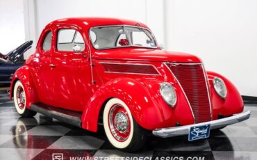 Ford-5-window-1937-Red-White-18