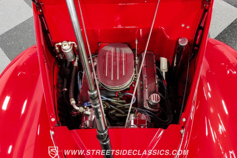 Ford-5-window-1937-Red-White-41