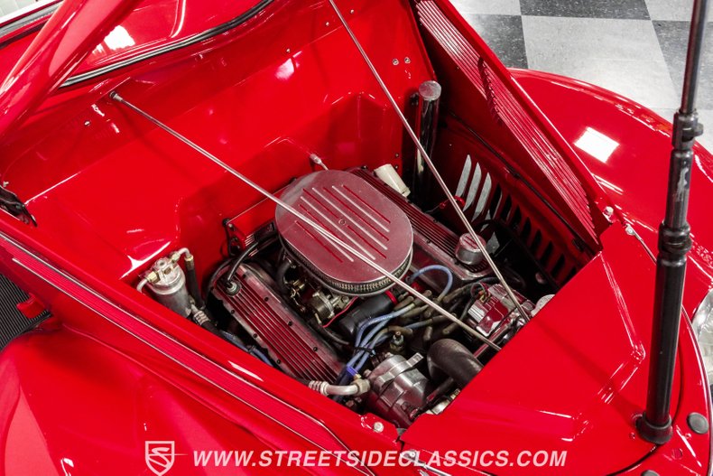 Ford-5-window-1937-Red-White-42
