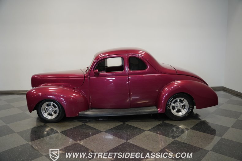 Ford-5-window-1940-Red-White-11