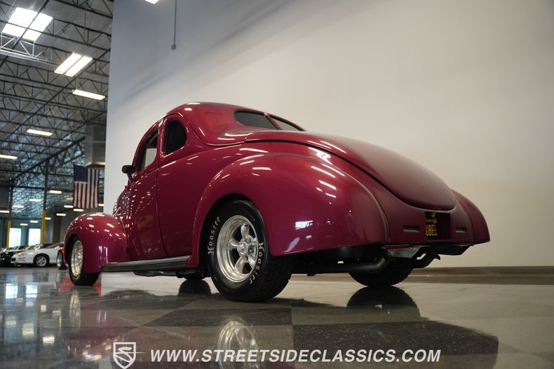 Ford-5-window-1940-Red-White-12