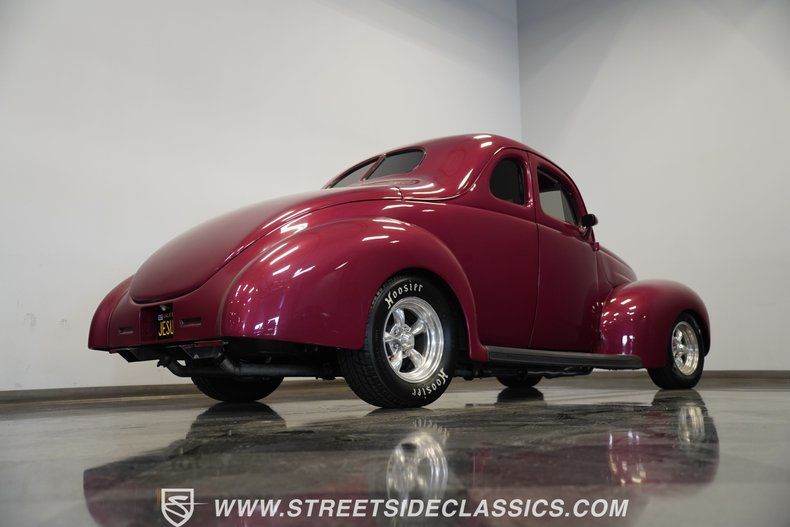 Ford-5-window-1940-Red-White-15