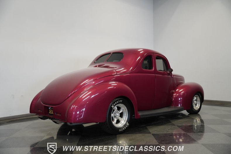 Ford-5-window-1940-Red-White-16