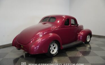 Ford-5-window-1940-Red-White-17