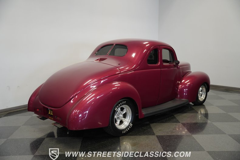 Ford-5-window-1940-Red-White-17