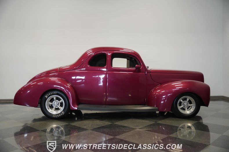 Ford-5-window-1940-Red-White-19