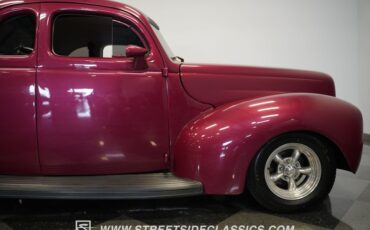 Ford-5-window-1940-Red-White-21