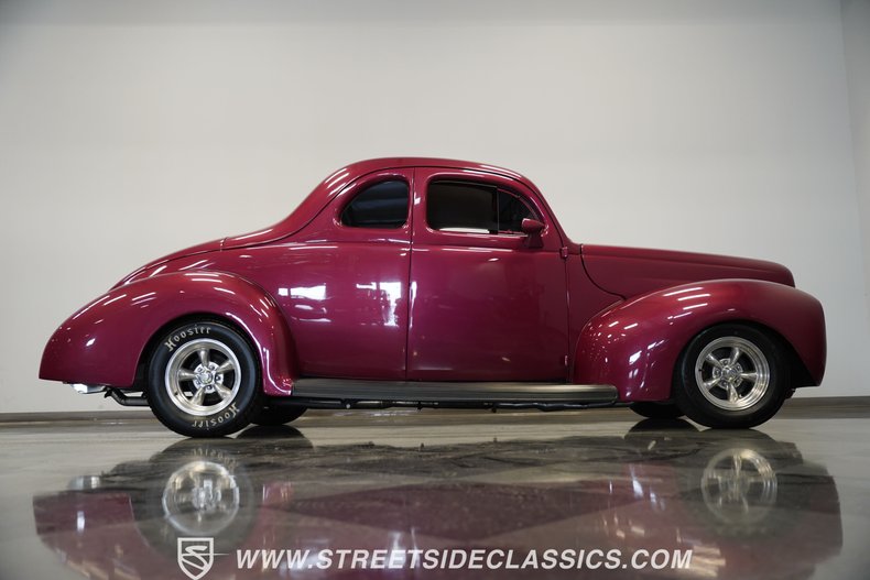 Ford-5-window-1940-Red-White-22