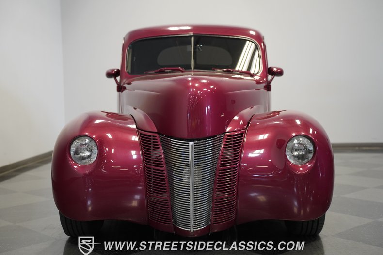 Ford-5-window-1940-Red-White-26
