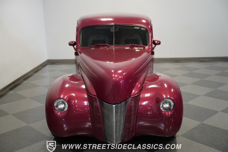 Ford-5-window-1940-Red-White-27