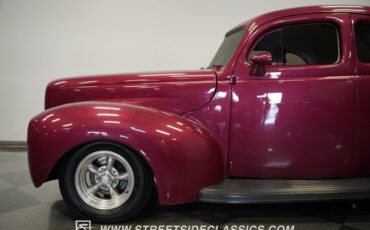 Ford-5-window-1940-Red-White-29