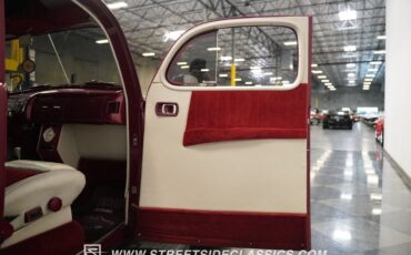 Ford-5-window-1940-Red-White-3