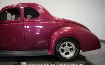 Ford-5-window-1940-Red-White-30