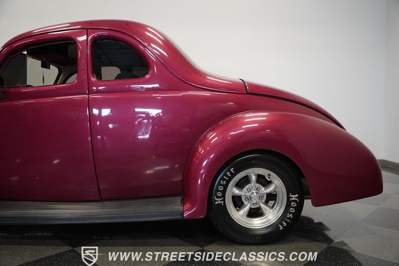 Ford-5-window-1940-Red-White-30