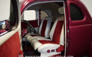 Ford-5-window-1940-Red-White-36