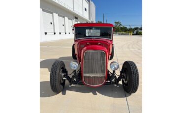 Ford-5-window-coupe-1930-Red-Brown-10