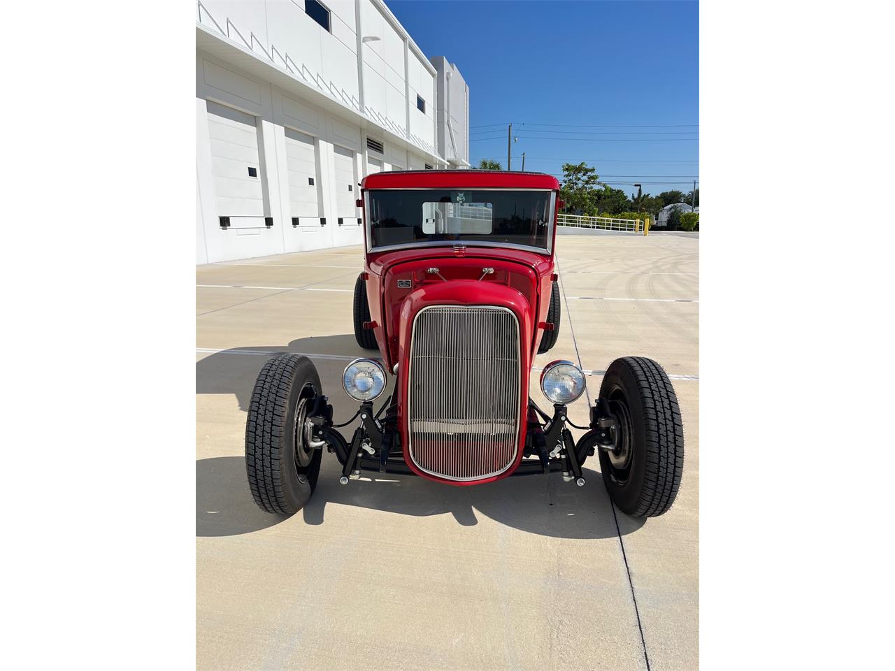 Ford-5-window-coupe-1930-Red-Brown-10