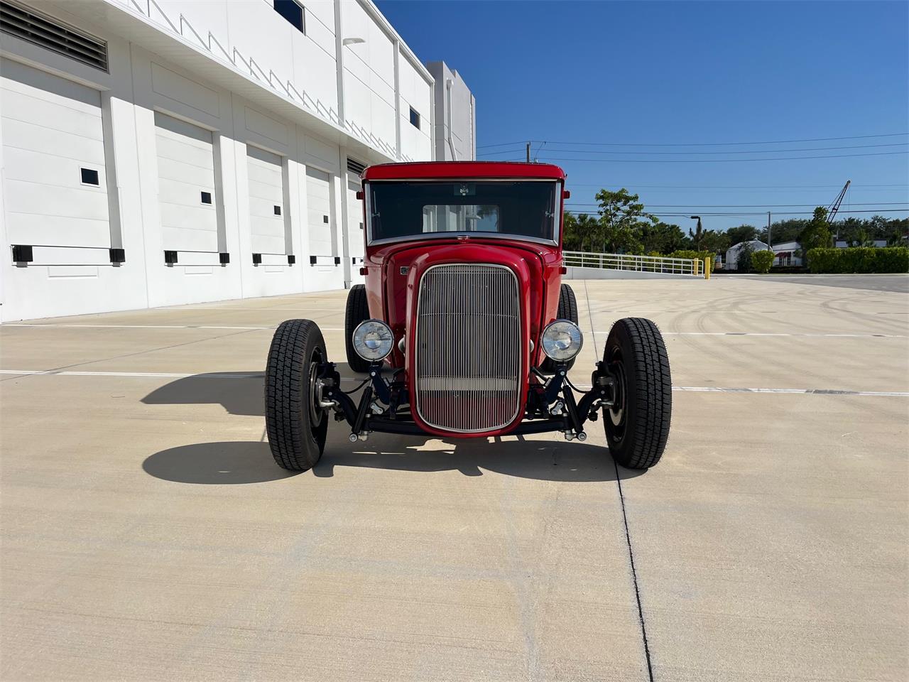 Ford-5-window-coupe-1930-Red-Brown-12