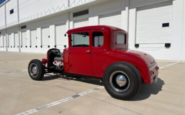 Ford-5-window-coupe-1930-Red-Brown-20