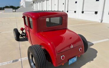 Ford-5-window-coupe-1930-Red-Brown