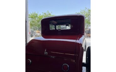 Ford-5-window-coupe-1930-Red-Brown-4