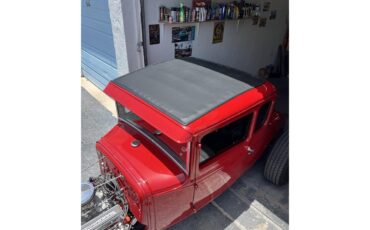 Ford-5-window-coupe-1930-Red-Brown-5