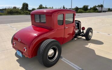 Ford-5-window-coupe-1930-Red-Brown-8