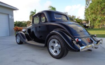 Ford-5-window-coupe-1933-BLACK-RED-12