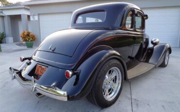 Ford-5-window-coupe-1933-BLACK-RED-15