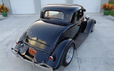 Ford-5-window-coupe-1933-BLACK-RED-20