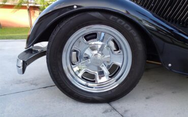 Ford-5-window-coupe-1933-BLACK-RED-27