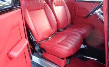 Ford-5-window-coupe-1933-BLACK-RED-31