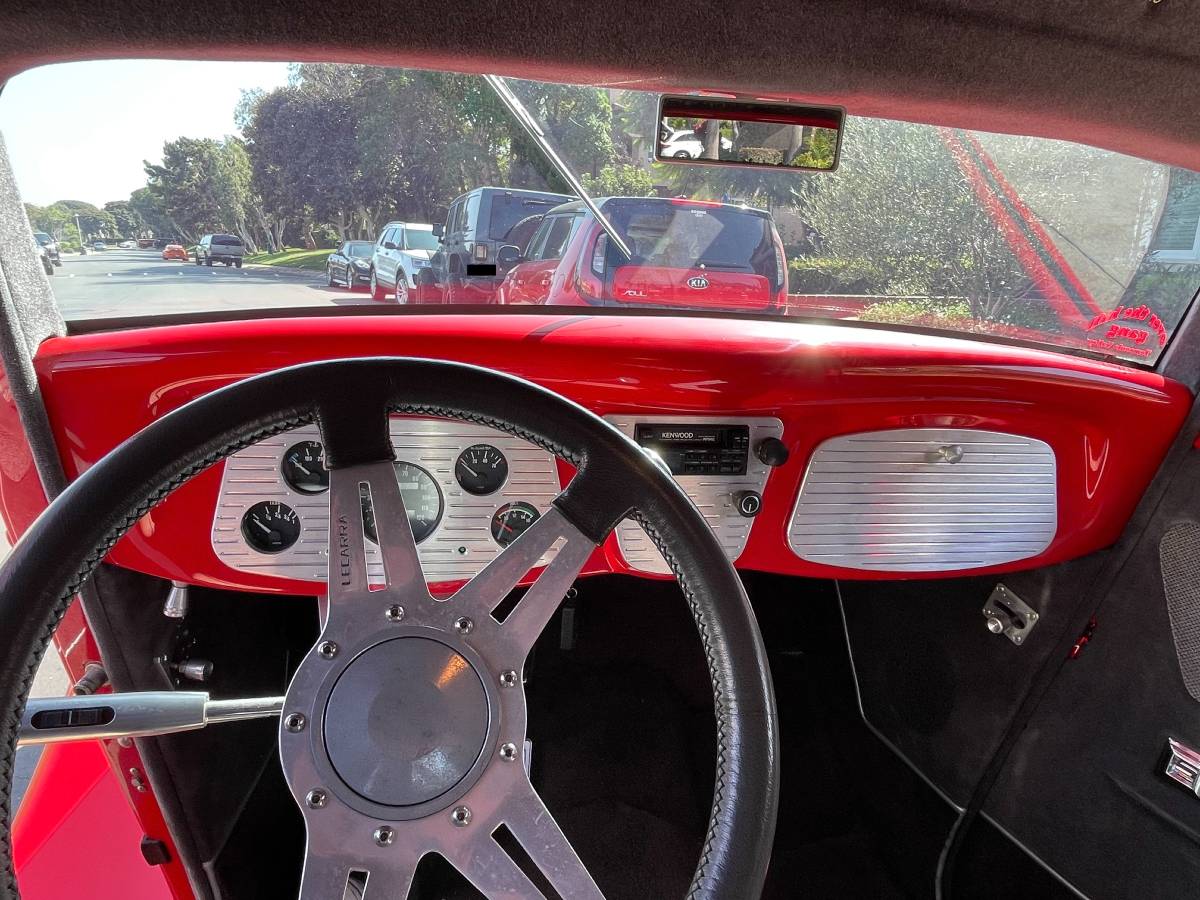 Ford-5-window-coupe-1934-red-12