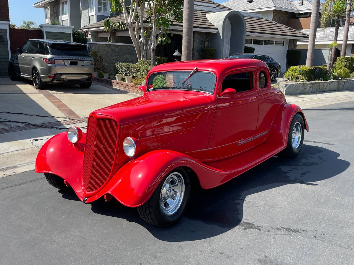 Ford-5-window-coupe-1934-red-16