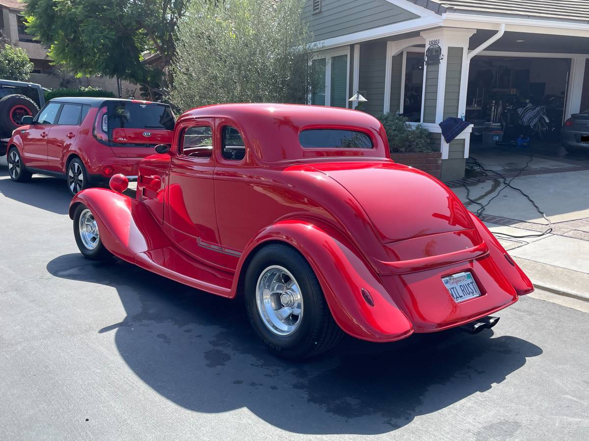 Ford-5-window-coupe-1934-red-17