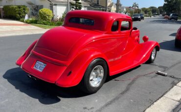 Ford-5-window-coupe-1934-red-2