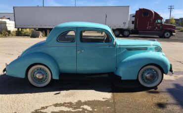 Ford-5-window-coupe-1938-Blue-Tan-1