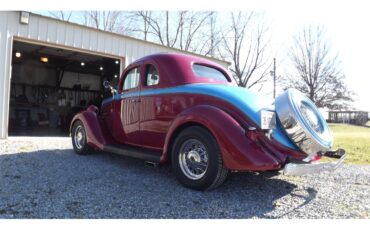 Ford-5-window-deluxe-coupe-1935-redblue-whiteblack-1
