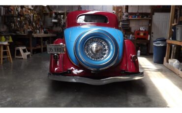 Ford-5-window-deluxe-coupe-1935-redblue-whiteblack-5