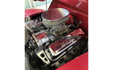 Ford-5-window-deluxe-coupe-1940-Strawberry-Silver-and-strawberr-2