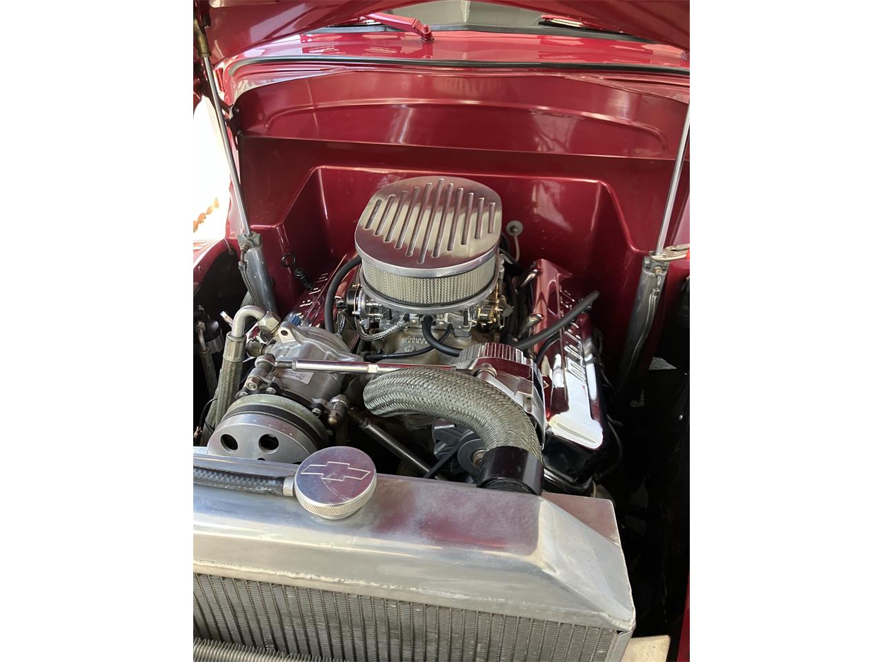 Ford-5-window-deluxe-coupe-1940-Strawberry-Silver-and-strawberr-7